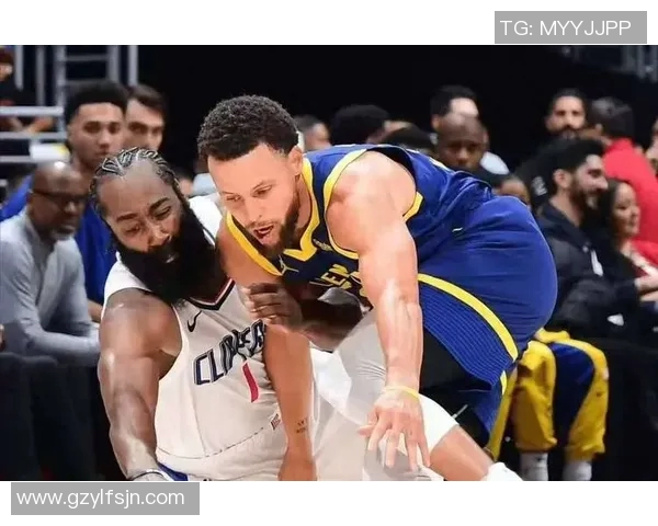 骑士队与勇士队激战正酣谁将笑到最后争夺总冠军荣耀