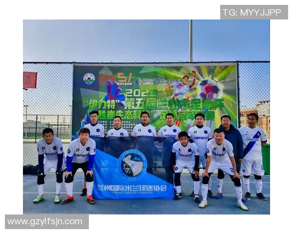 加维引领新风潮如何在足球场上展现个人魅力与团队精神